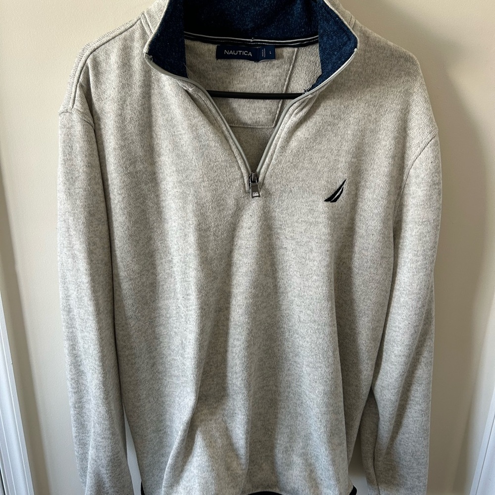 Nautica Men's Light Heather Gray Half-Zip Sweater with Navy Trim